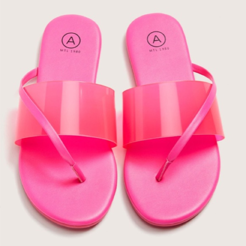 Wide Strappy Flat Sandal - Addition Elle